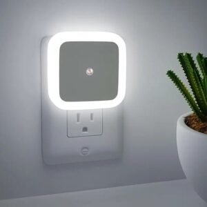 Smart Night Light with Automatic Dusk to Dawn Sensor LED Night Light for Hallway Bedroom Kitchen and Staircase Lighting Warm/White Light