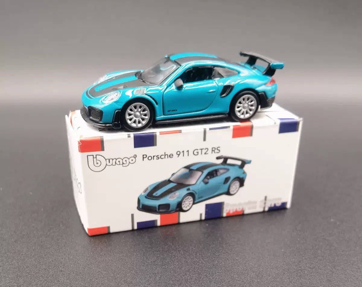 Bburago Porsche 911 GT2 RS Turquoise Blue Die-Cast Model Car – 1:64 Scale Collectible Miniature Supercar