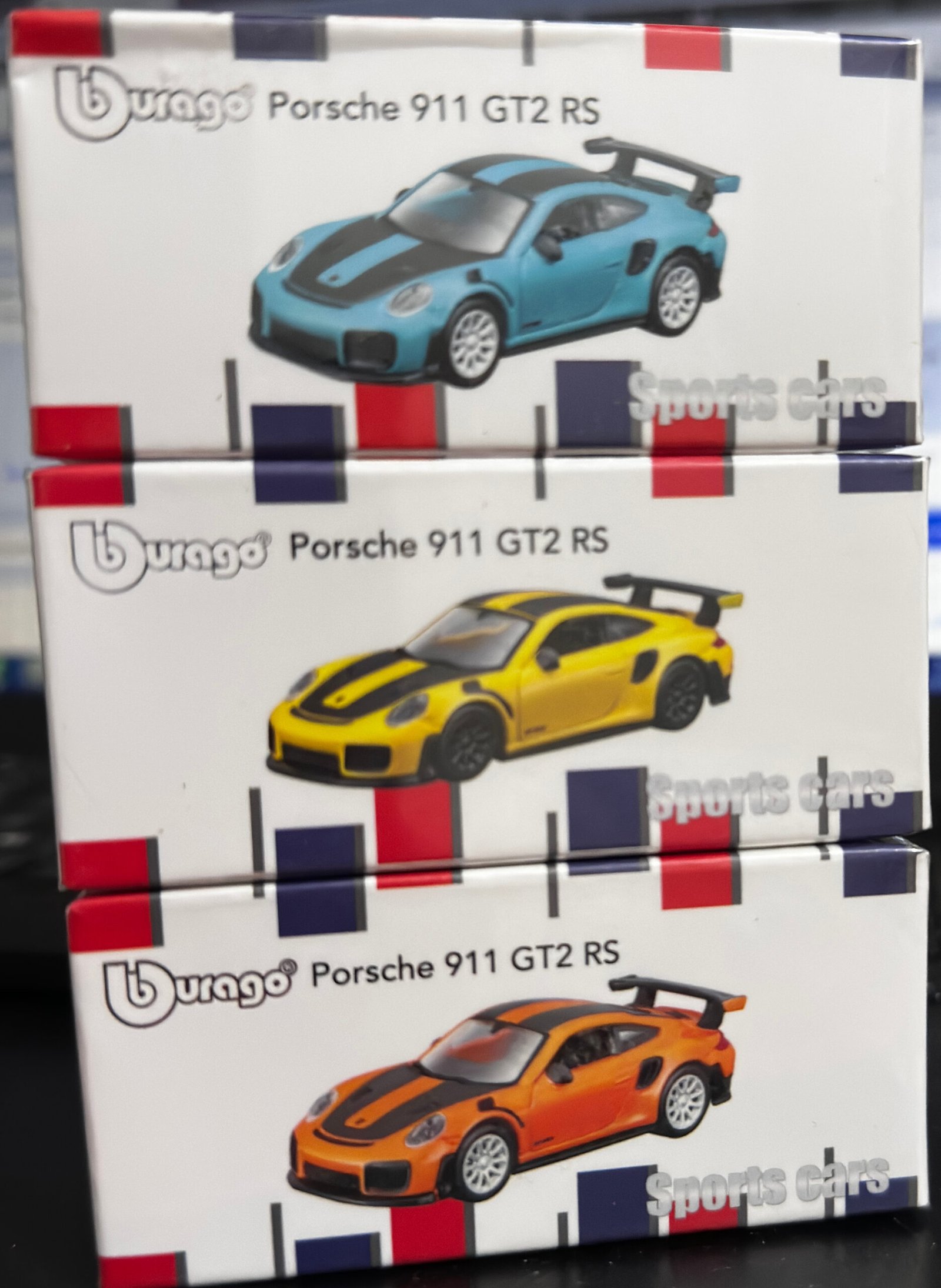 Bburago Porsche 911 GT2 RS Turquoise Blue Die-Cast Model Car – 1:64 Scale Collectible Miniature Supercar 13